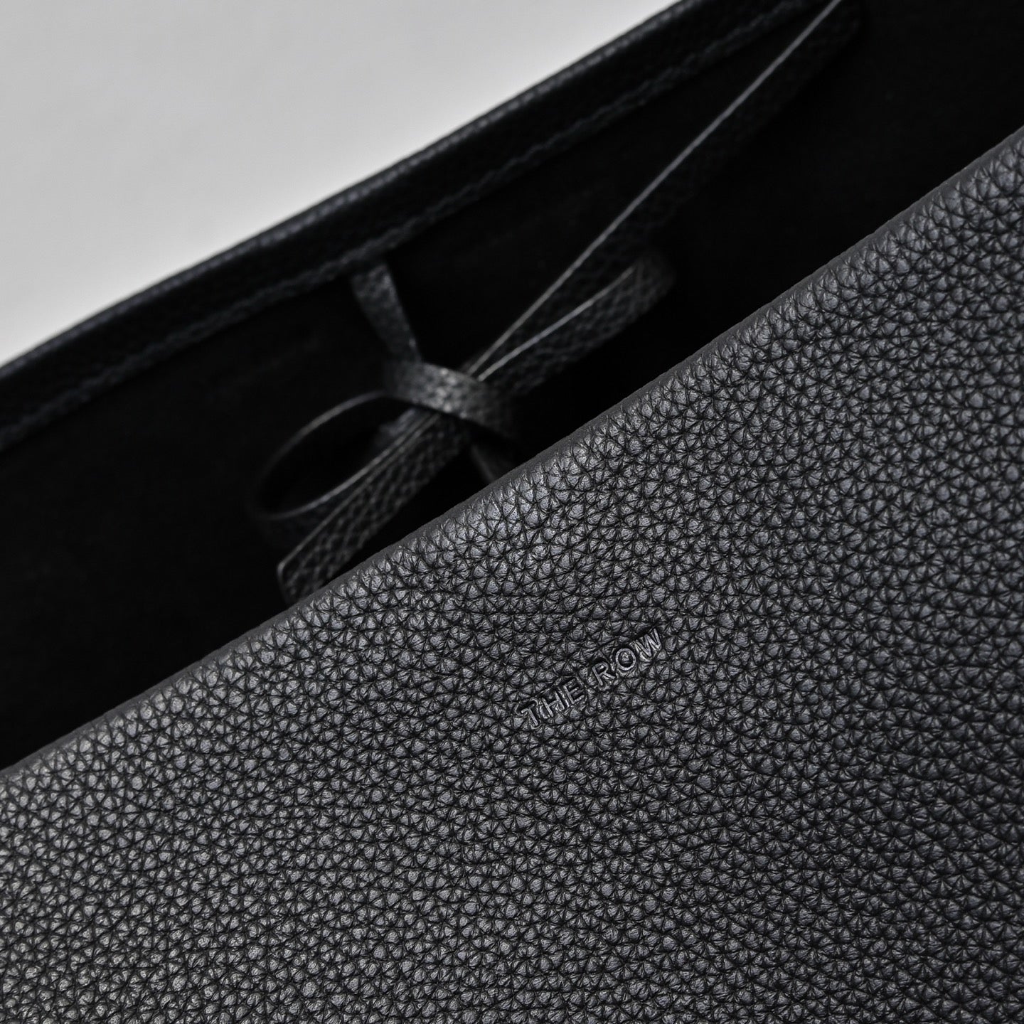 The Row Park Bucket Bag Large | 38cm Pebbled Calfskin Water Bucket Tote | Black Shoulder Bag