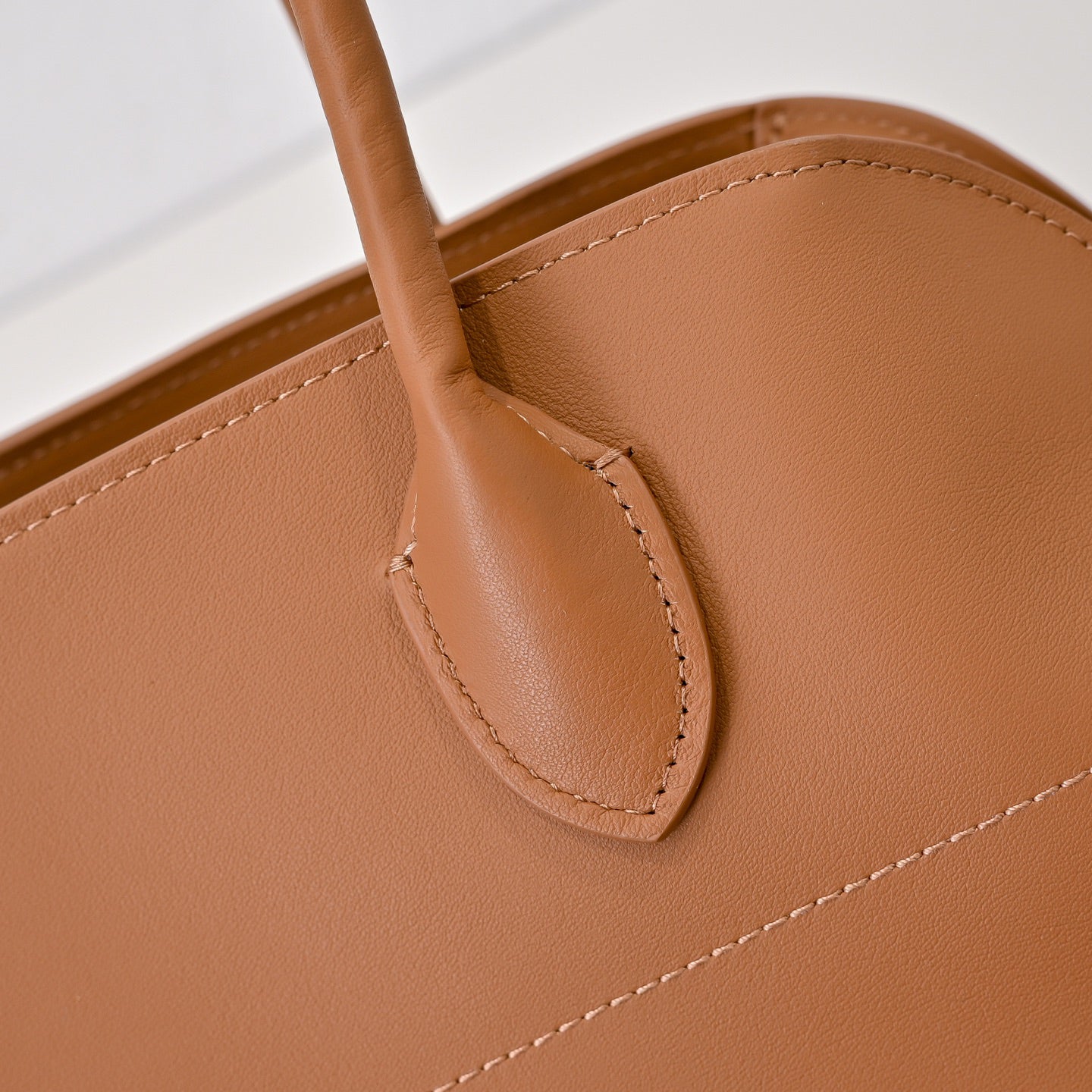 The Row Margaux 17 Large Bag | 38.5cm Smooth Calfskin Leather Top Handle Bag | Tan/Caramel Margaux Tote