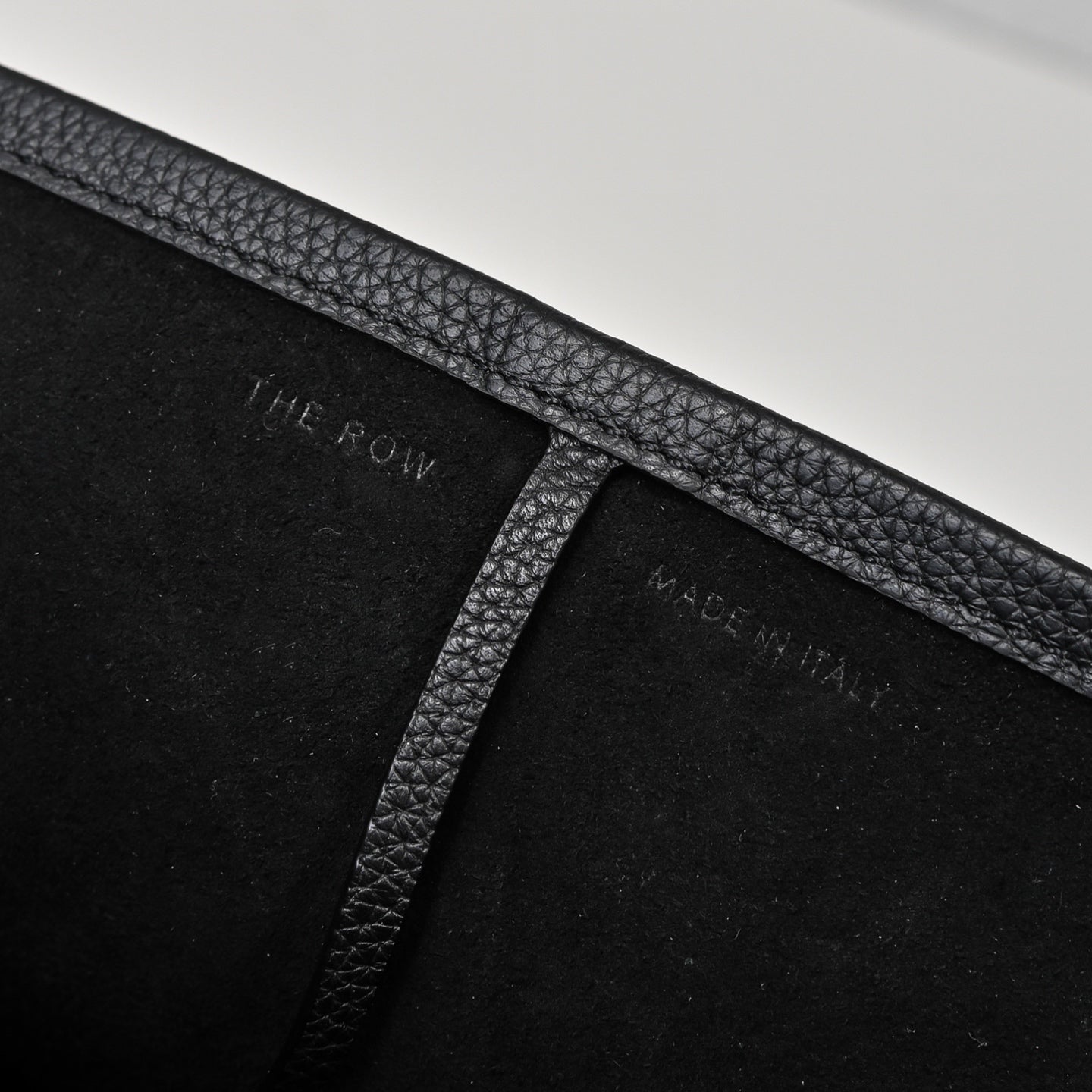 The Row Park Bucket Bag Large | 38cm Pebbled Calfskin Water Bucket Tote | Black Shoulder Bag