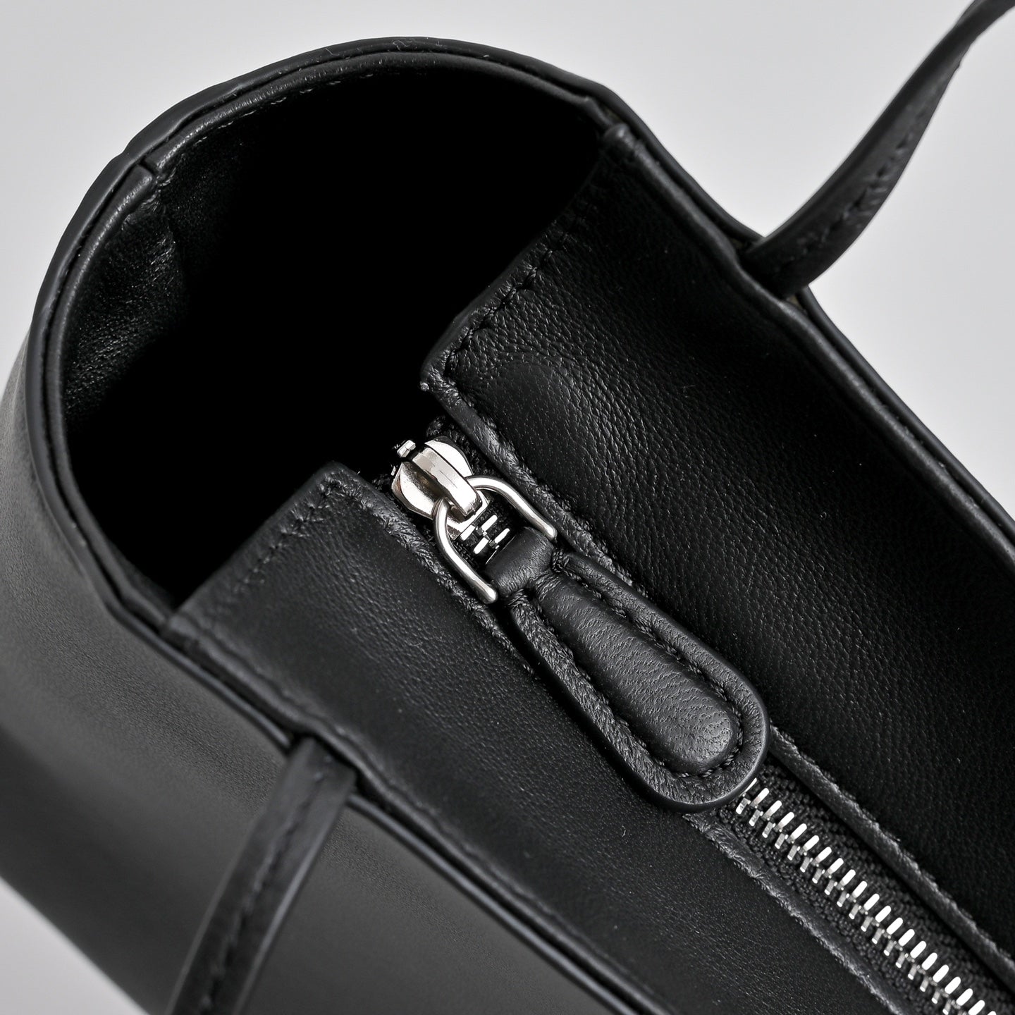 The Row Terrasse To Go Mini Shoulder Bag | 27cm Soft Lambskin Underarm Bag | Black Minimalist Handbag