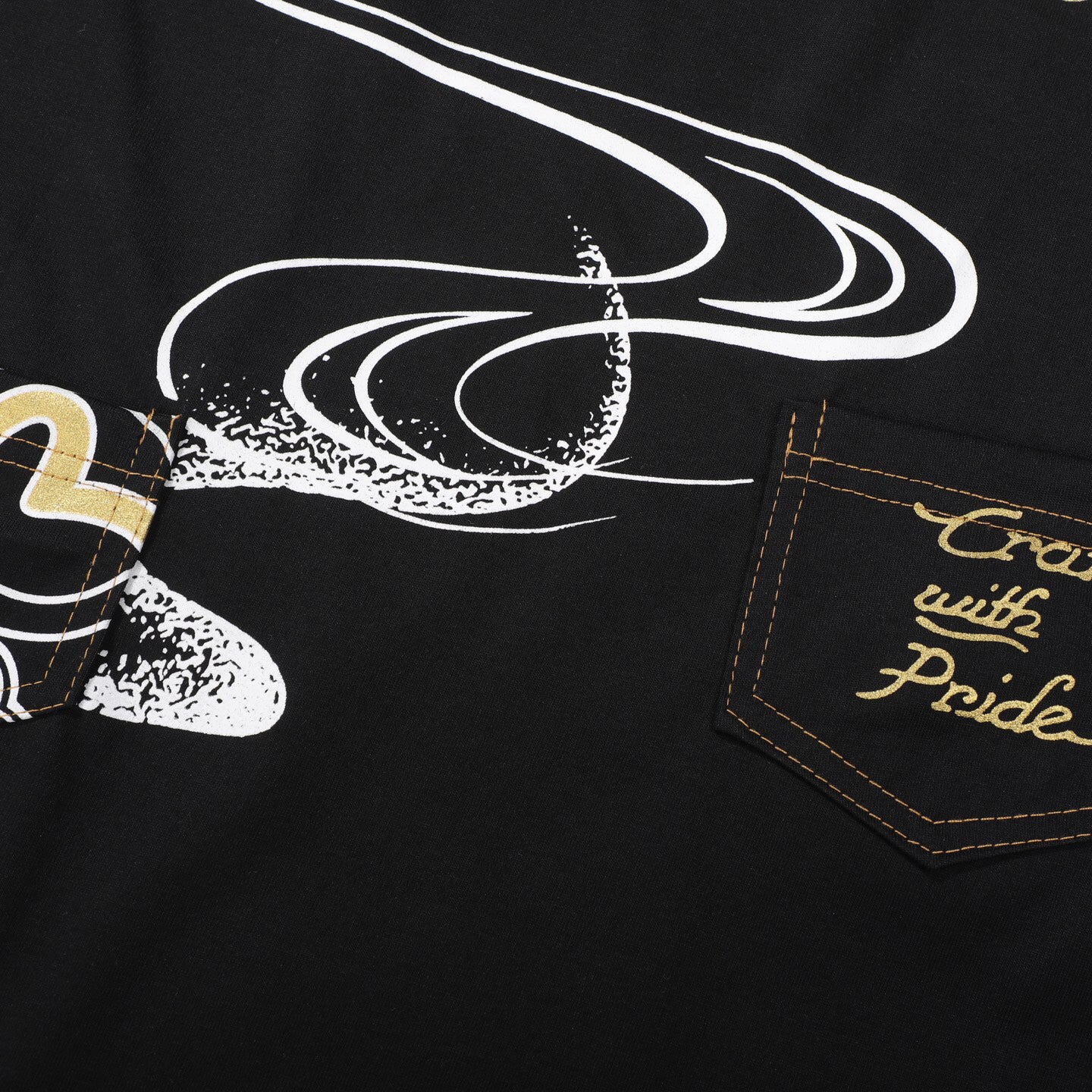 EVISU "Multi-Pocket & Gold Foil 'Big M'" Series Short-Sleeve T-Shirt