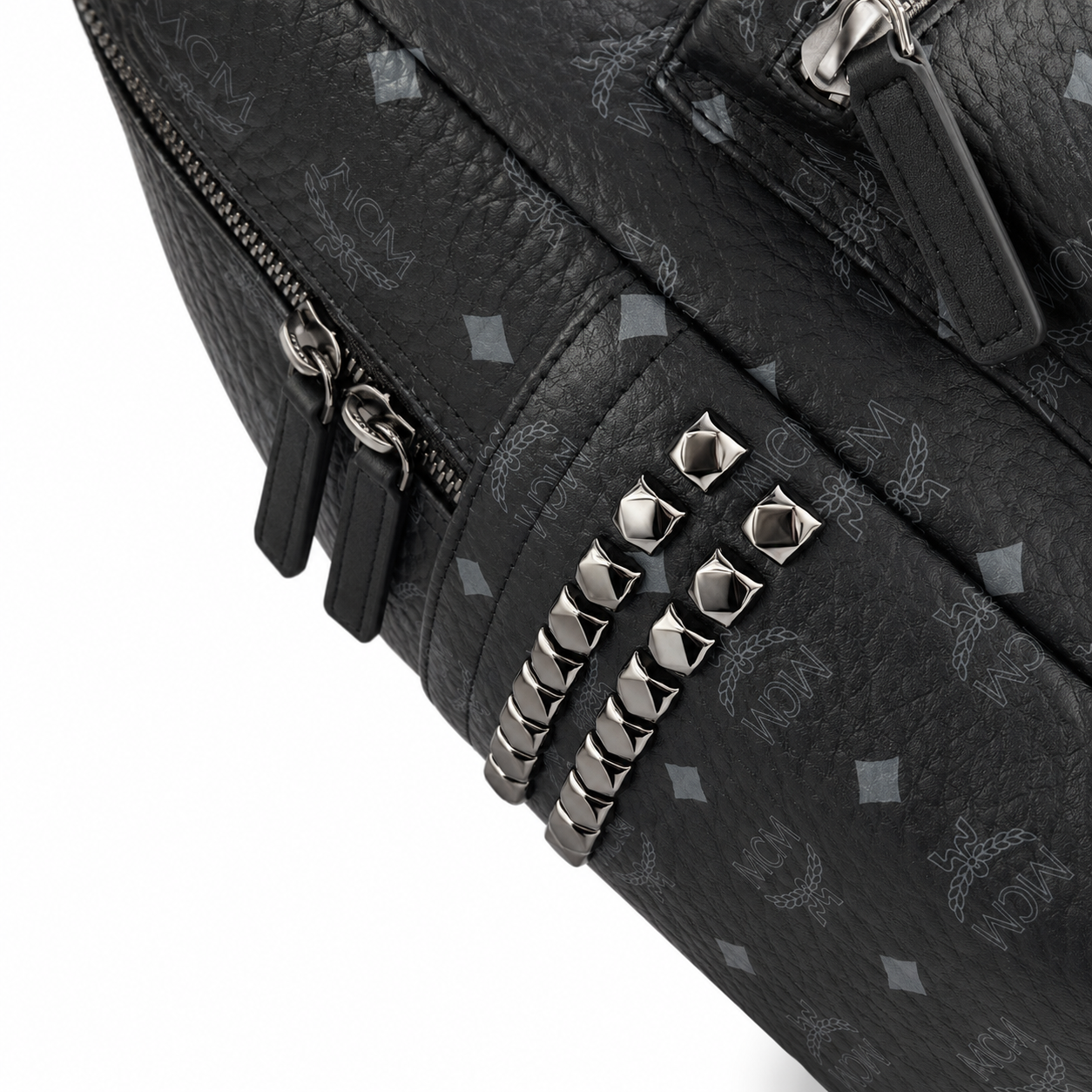 MCM Stark Large Backpack in Visetos Black – Signature Monogram Double-Sided Backpack with Pyramid Studs, 41x33x15cm