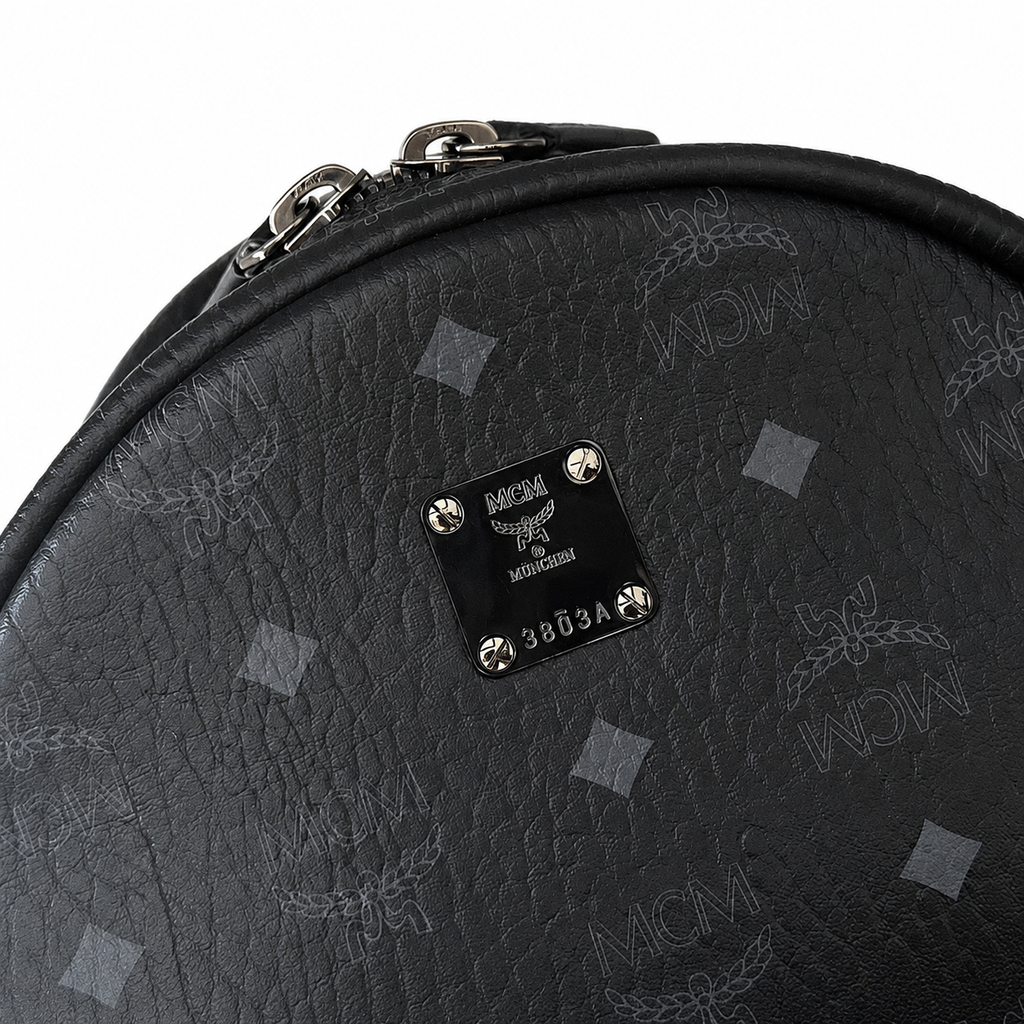 MCM Medium Stark Backpack in Visetos Black – Classic Monogram Side Studs Backpack, 38x30x13cm