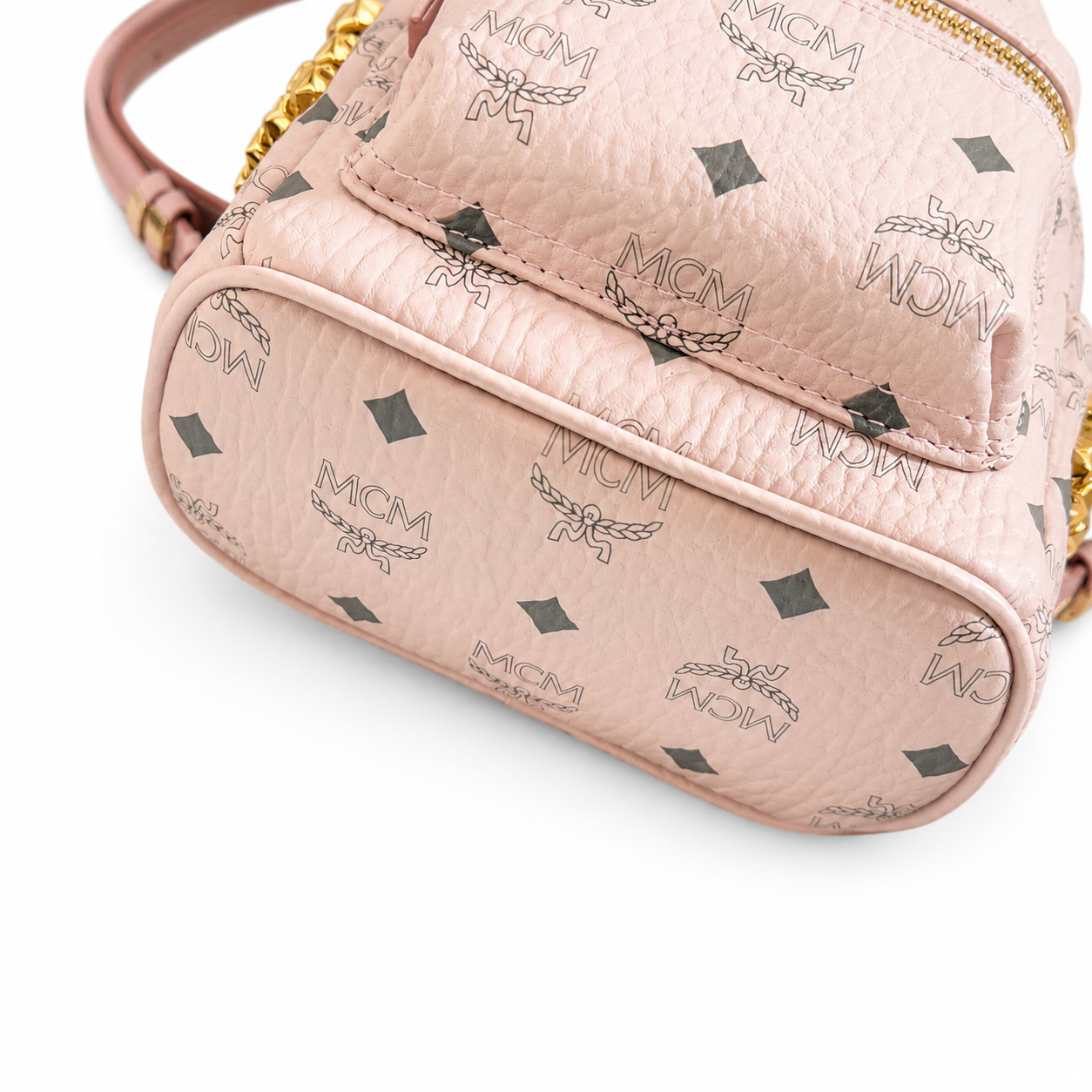 MCM Mini Stark Backpack in Pink Visetos – Extra Small Monogram Leather Backpack with Gold Hardware & Removable Strap, 21x17.5x10cm