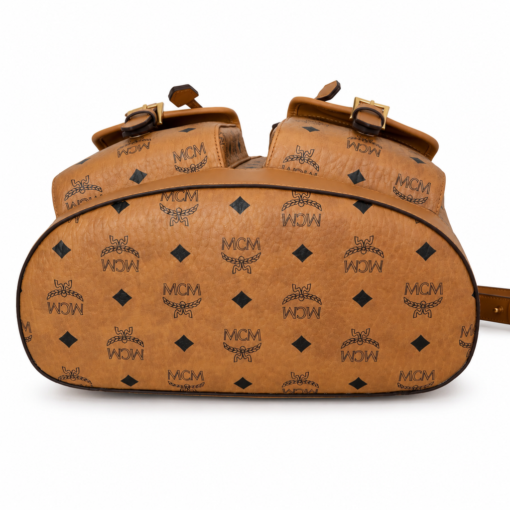 MCM Aren Backpack in Cognac Visetos – Drawstring Flap Buckle Monogram Backpack, 31.5x29x13cm